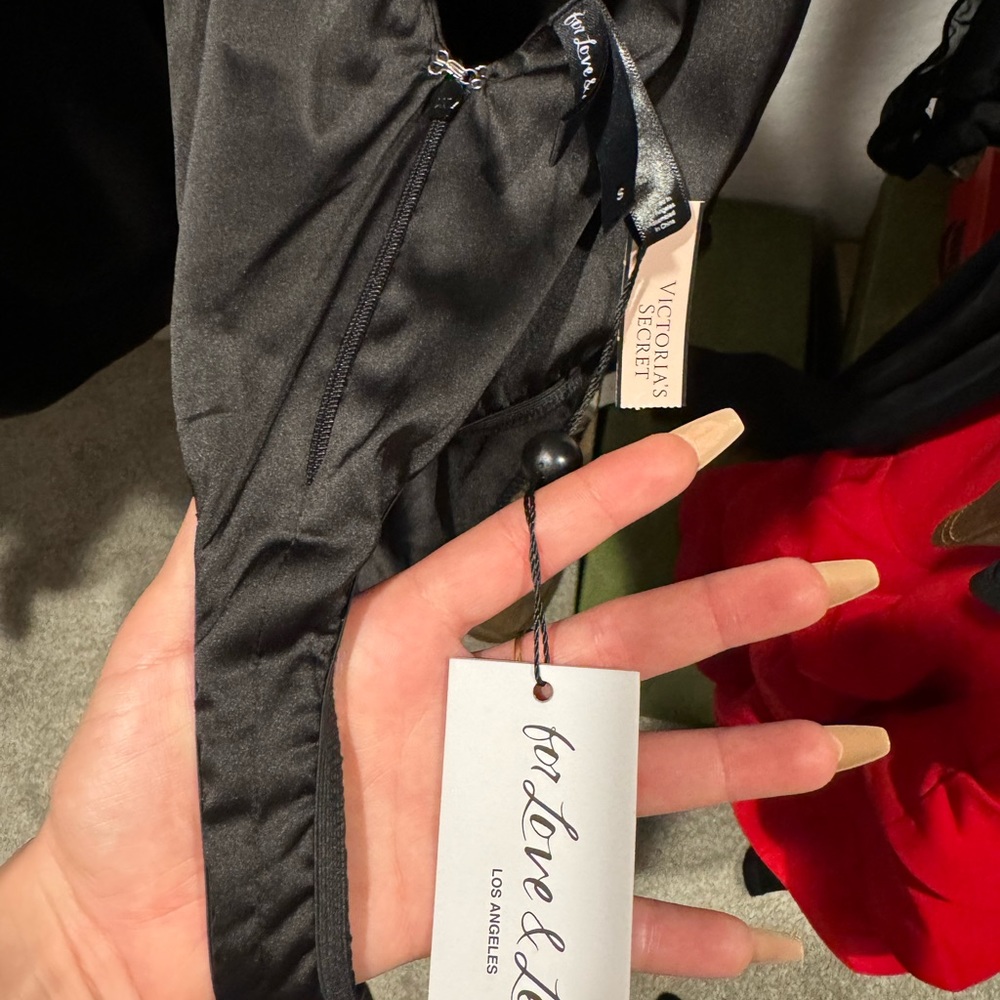 Victoria secret onsie - Picture 6 of 8